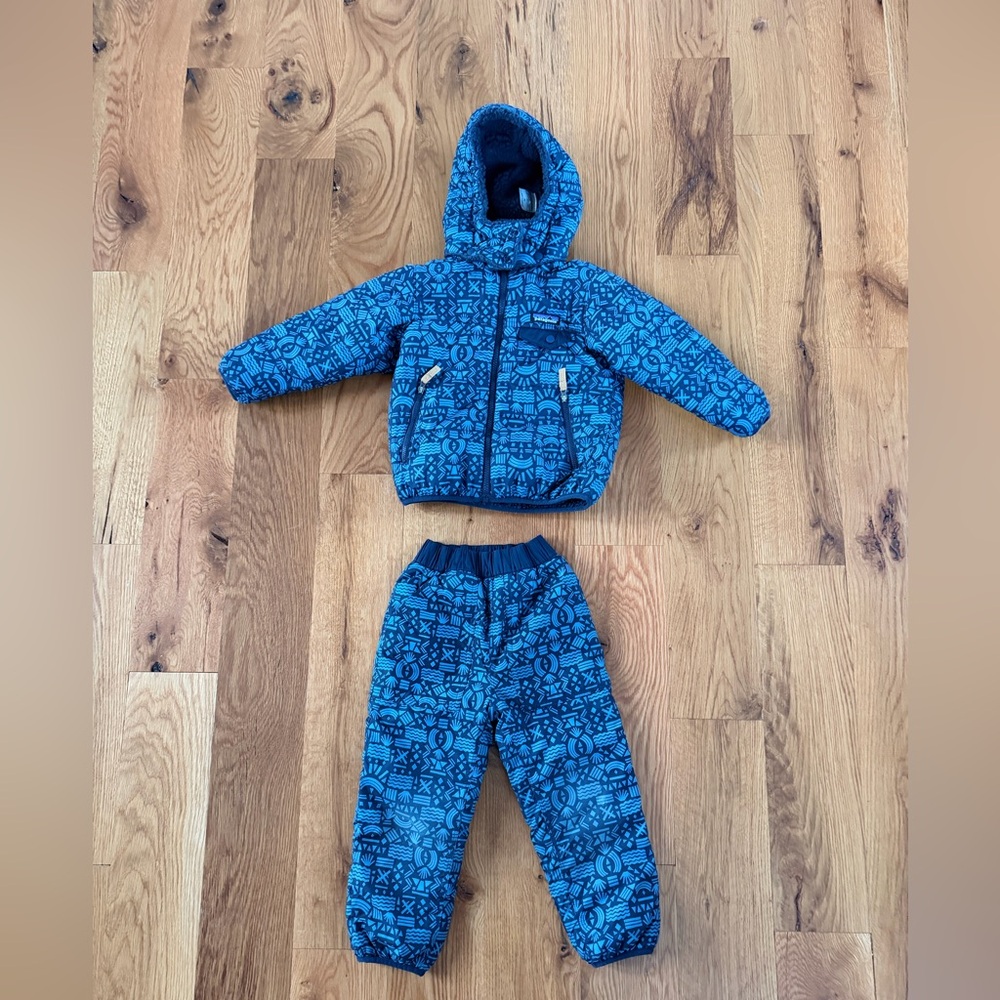 Patagonia 4T Tribbles Reversible Jacket + Pants 💙